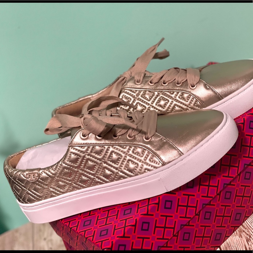 Tory Burch Sneaker